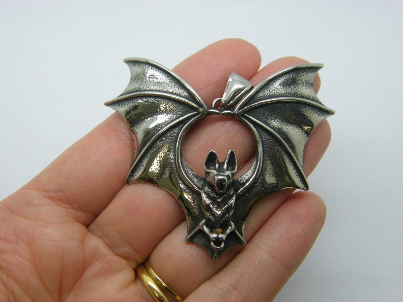 1 Bat pendant antique silver stainless steel HC1091