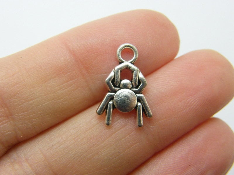 10 Spider charms antique silver tone HC679