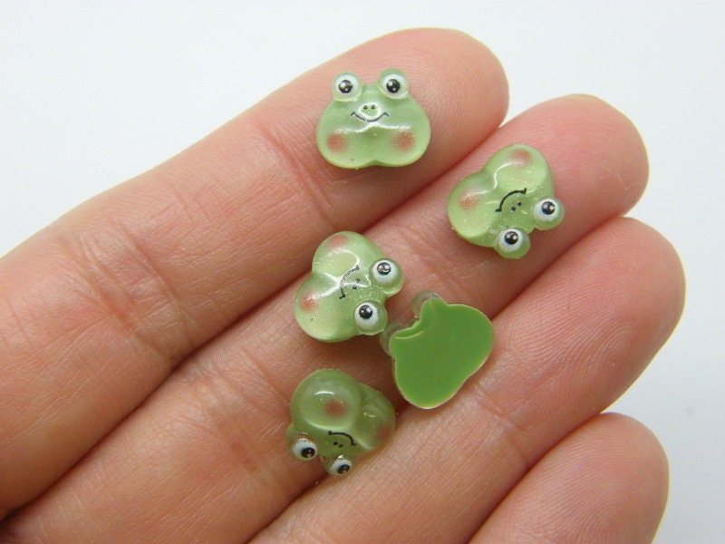 30 Frog embellishment cabochons green resin A616