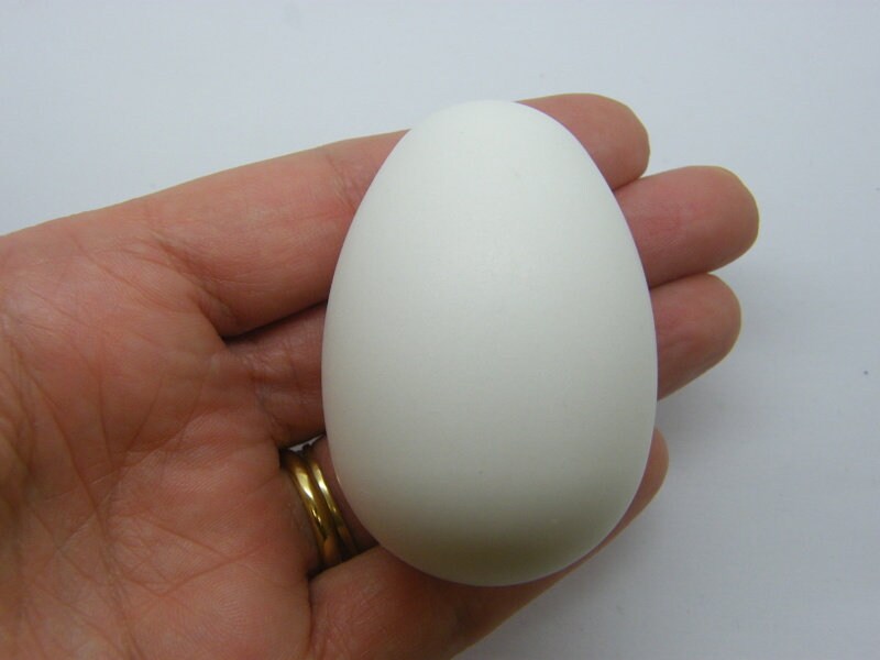 8 Easter eggs white plastic P