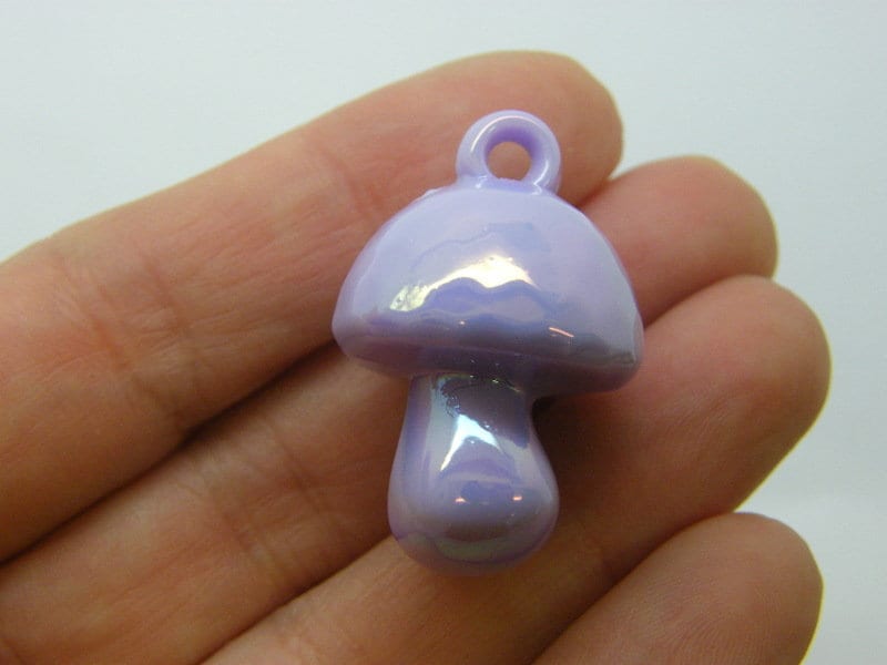 2 Mushroom pendants lilac AB acrylic L 03