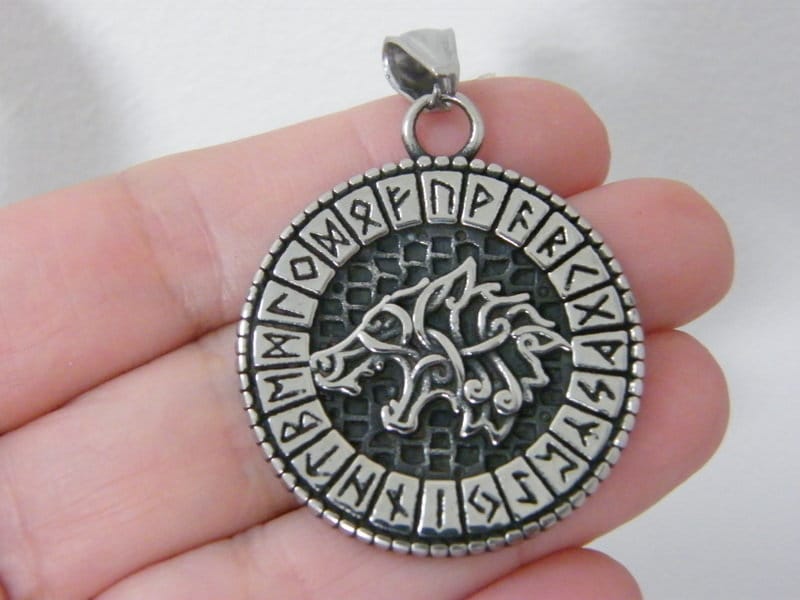 1 Wolf runes pendant silver stainless steel A1024