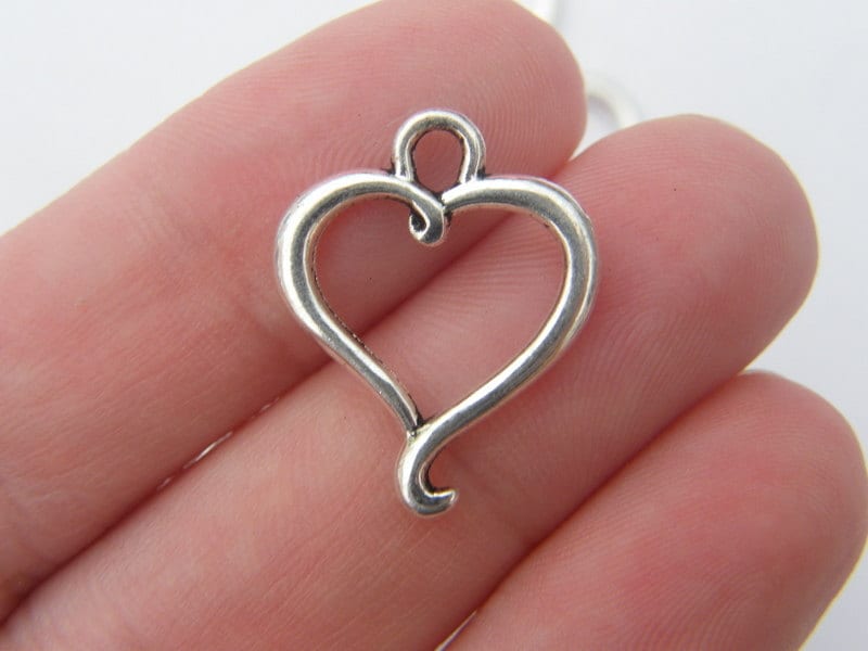 10 Heart charms antique silver tone H55