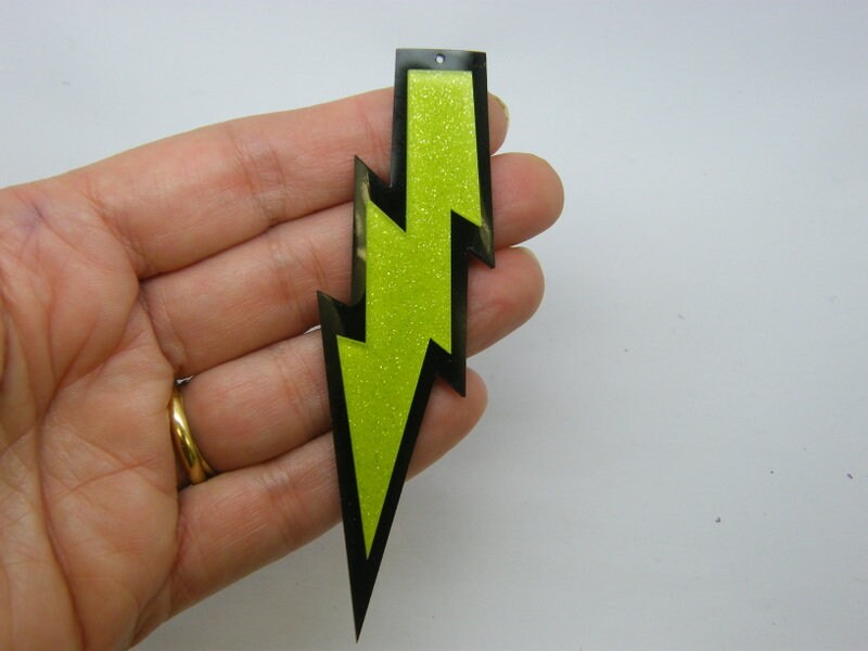 2 Lightning pendants green on black resin S72