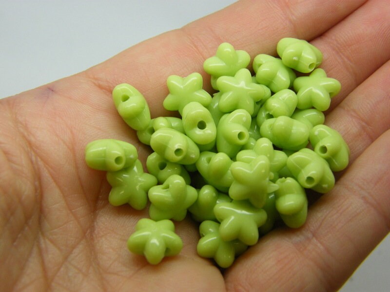 100 Star beads green acrylic  AB710 - SALE 50% OFF