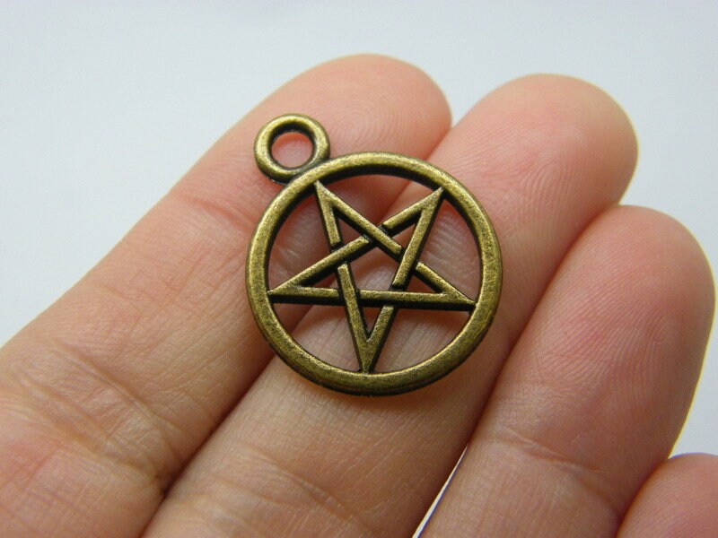 8 Pentagram charms antique bronze tone HC260