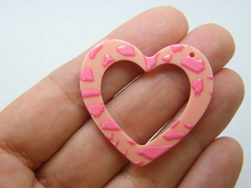 4 Heart pattern pendants light salmon pink acrylic H313