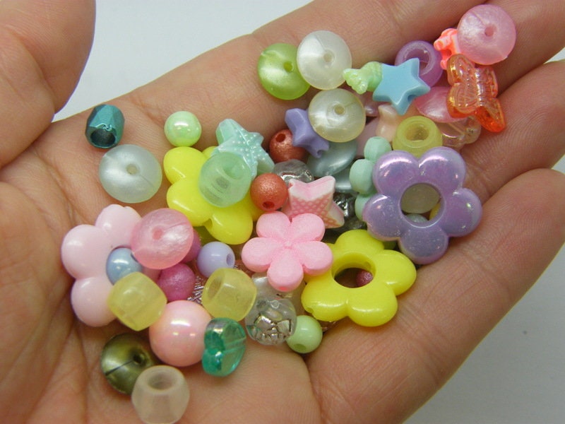 100 Bead soup random assorted mixed beads acrylic BB580  - SALE 50% OFF
