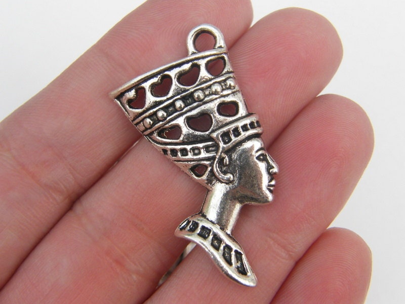 4 Nefertiti Egyptian queen pendants antique silver tone WT73