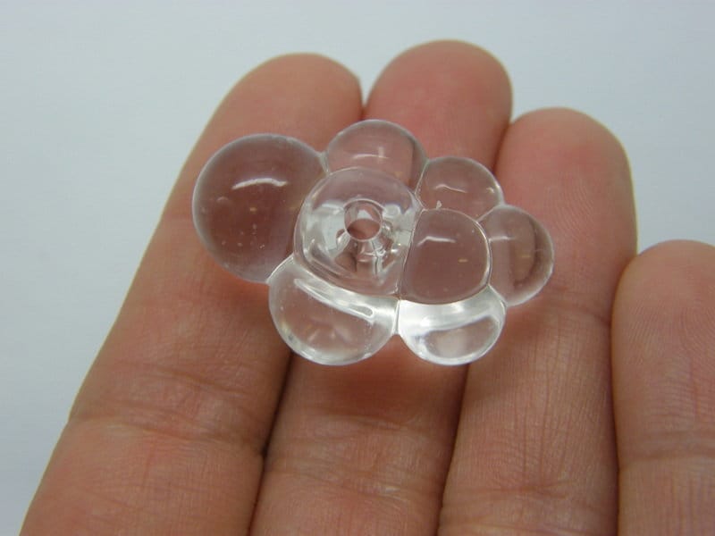 4 Cloud beads clear acrylic S393
