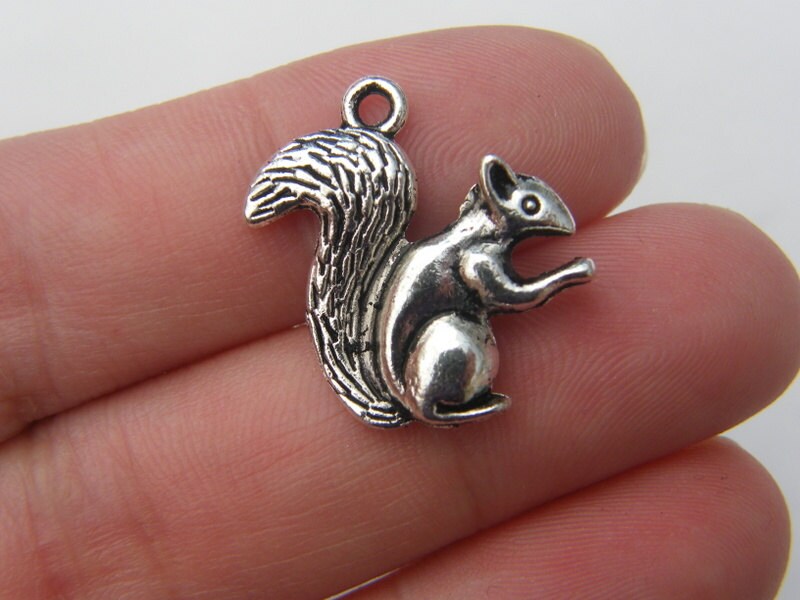 BULK 20 Squirrel pendants antique silver tone A46 