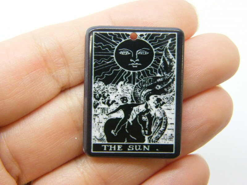 2 The  sun tarot reading card pendants black white acrylic HC704
