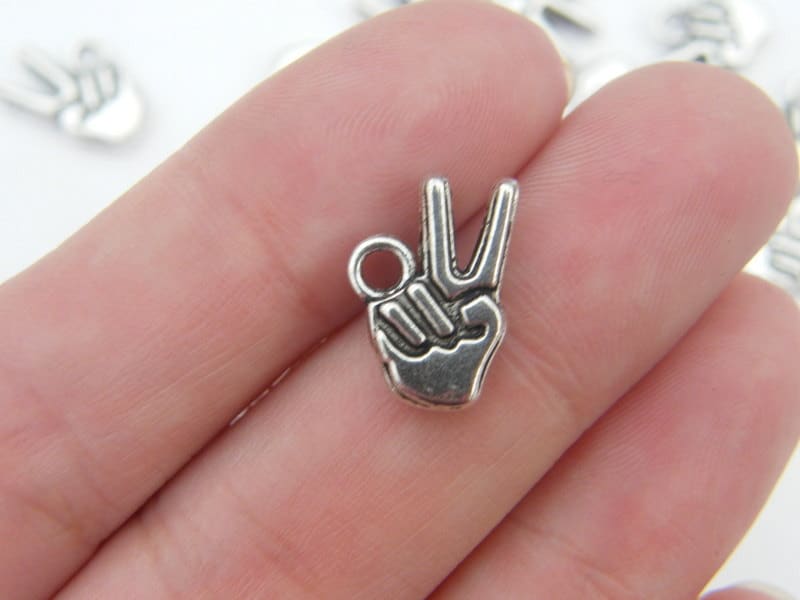8 Hand peace charms antique silver tone P22