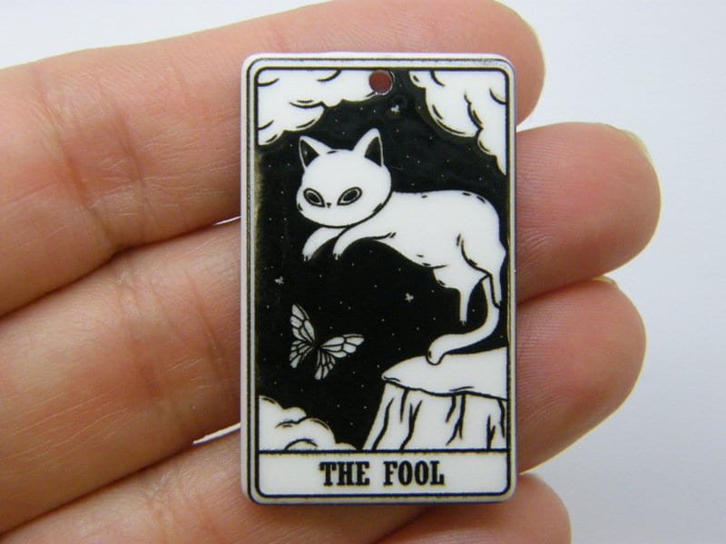 2 The fool cat tarot card Halloween pendant black white acrylic HC1151