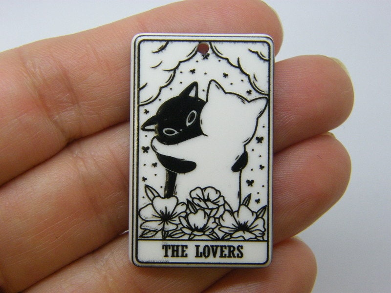 2 The lovers cat tarot card Halloween pendant black white acrylic HC1150