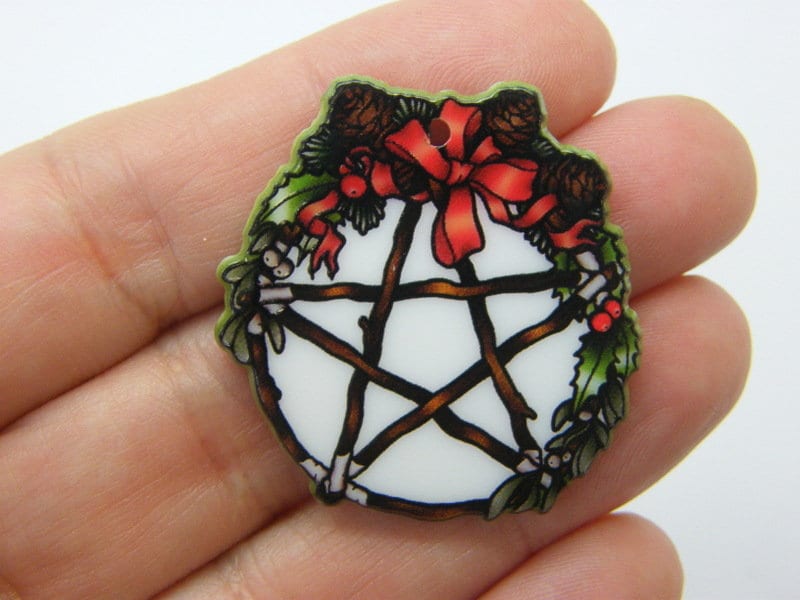 2 Pentagram wreath pendants acrylic HC1228