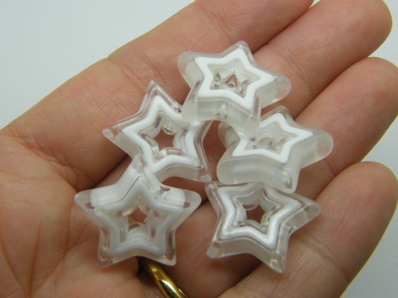 20 Star beads clear white acrylic  BB374