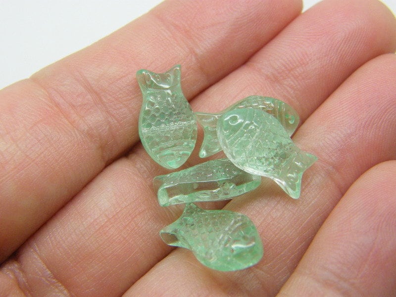 14 Fish beads sea green glass FF690