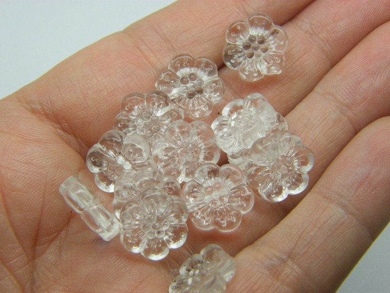 50 Flower beads clear acrylic BB545