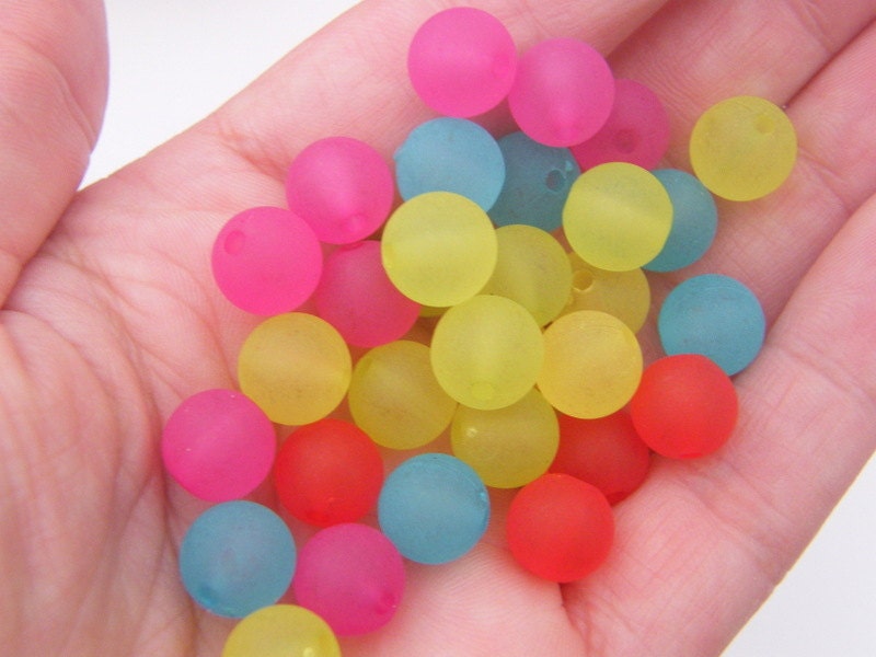 100 Mixed colours frosted 10mm acrylic beads BB444