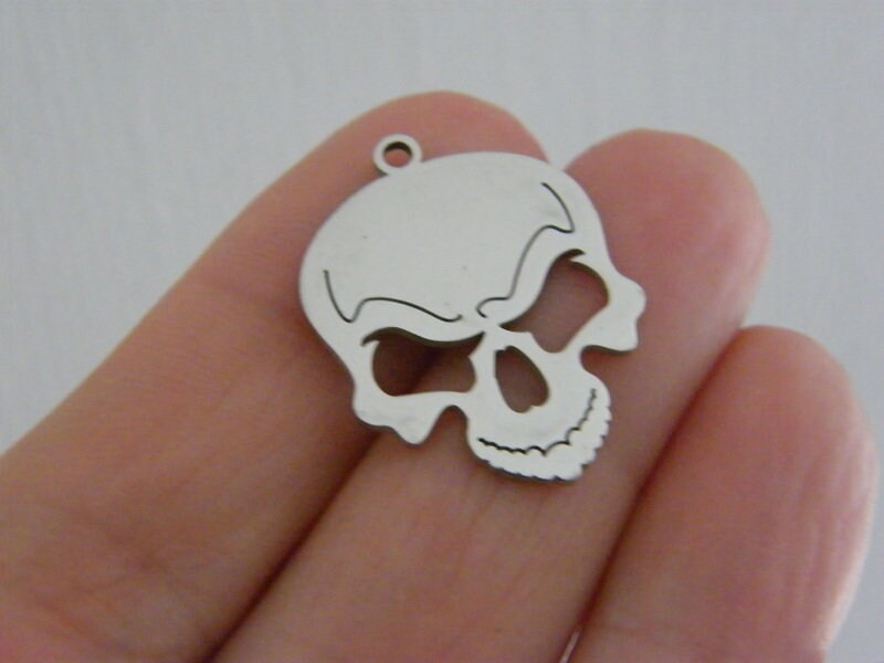 1 Skull pendant stainless steel HC463