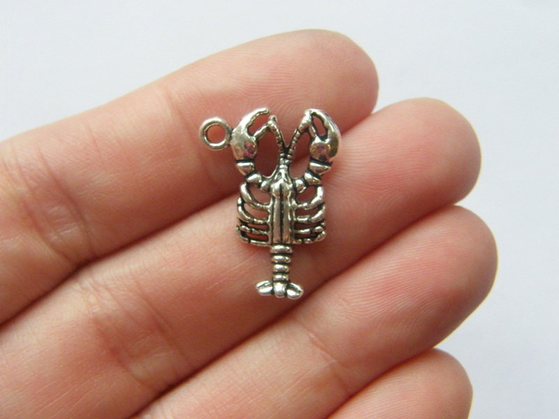 8 Lobster charms antique silver tone FF58
