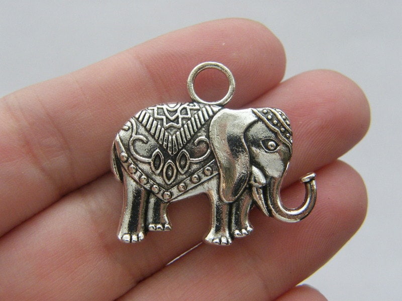 BULK 10 Elephant pendants antique silver tone A507