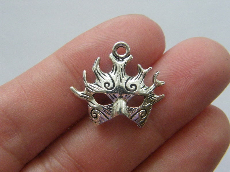 8 Mask charms antique silver tone CA79