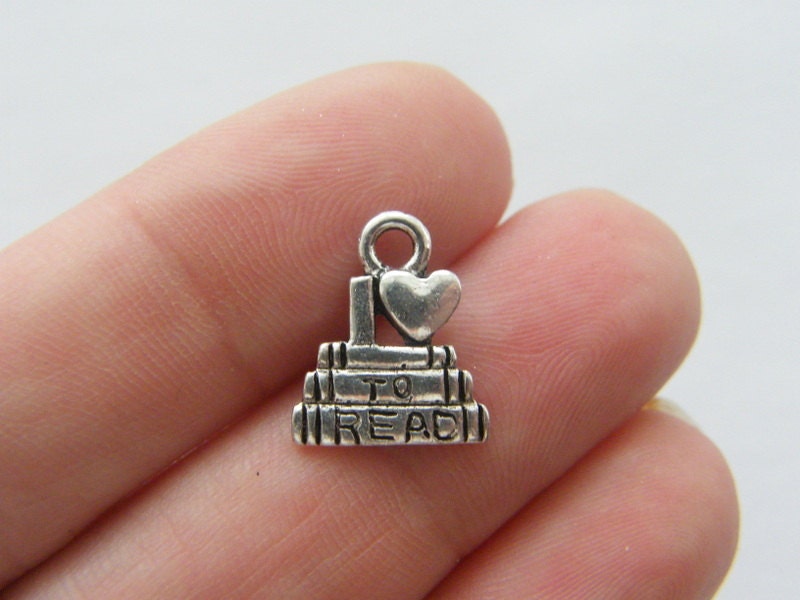 8 I love to read charms antique silver tone P449