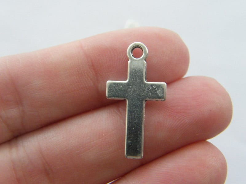 10 Cross charms antique silver tone C57