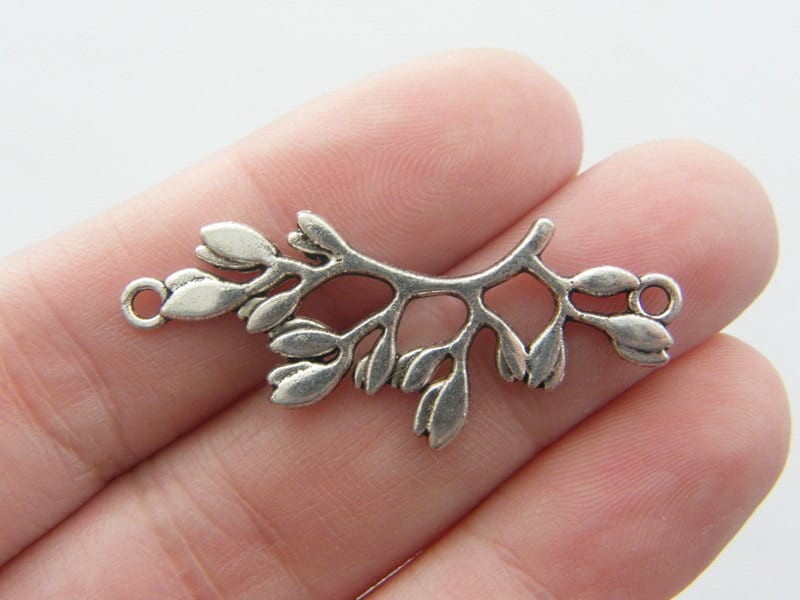 10 Leaves connector charms antique silver tone L90