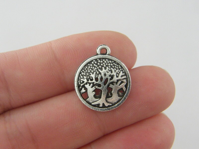 10 Tree charms antique silver tone T7