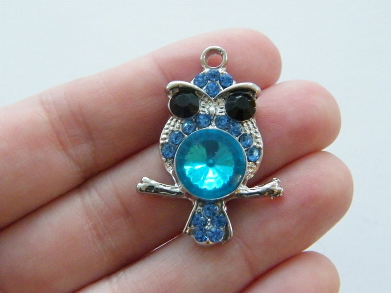 2 Owl pendants blue and silver plated B252