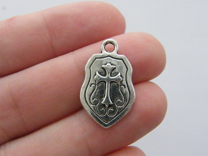 8 Shield charms antique silver tone SW34