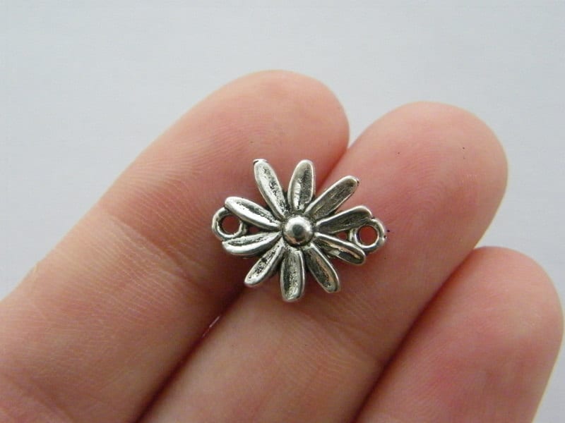 10 Flower connector charms antique silver tone F144