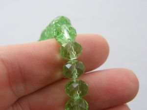 72 Beads - light green faceted crystal glass B84