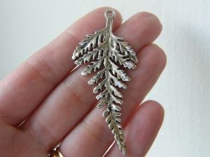 BULK 10 Leaf fern pendants antique silver tone L1
