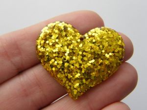 12 Heart glittery gold resin pendants H217