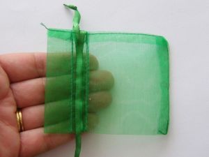 50 Green organza bags 9 x 7cm