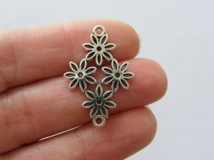 8 Flower connector charms antique silver tone F311