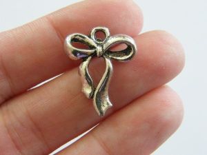 6 Bow charms antique silver tone CT128