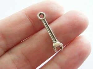 12 Spanner tool charms antique silver tone P600