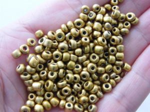 400 Gold glass matt seed beads SB30