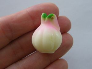8 Garlic clove pendants white green resin FD365