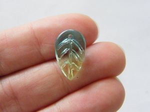 20 Leaf charms blue and yellow glass L140