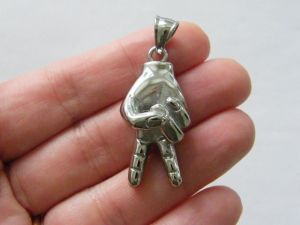 1 Victory hand gesture pendant antique silver tone stainless steel M18
