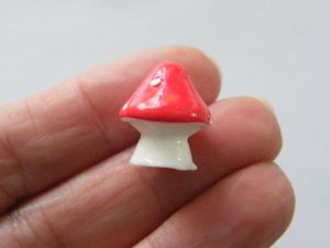 8 Mushroom embellishment miniature resin L82