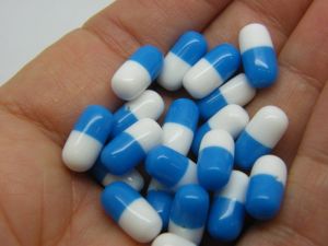 30 Capsule pill embellishment blue white resin MD78