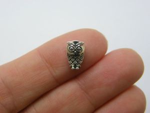 30 Owl spacer beads antique silver tone B172