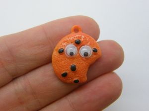 6 Cookie face charms resin FD262